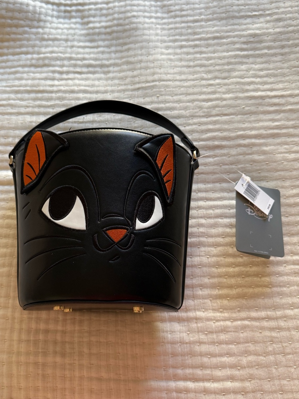 Disney Parks 2026 Halloween Hocus Pocus Thackery Binx Black Cat Bucket Bag NWT